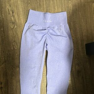 Light purple nvgtn leggings